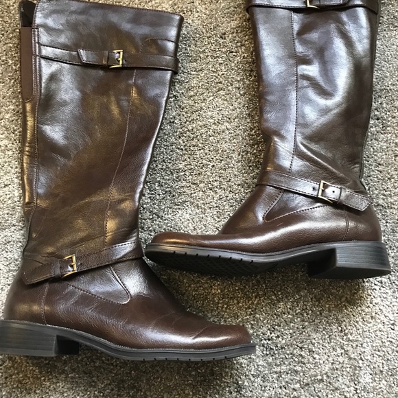 AEROSOLES Shoes - Aerosoles brown low heel boots.